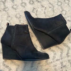 Caslon black wedge booties size 11